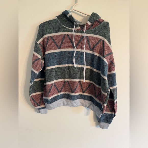BKE Tops - BKE Sweatshirt